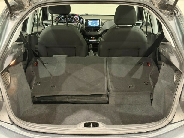 peugeot-208-bensin-2017-big-13