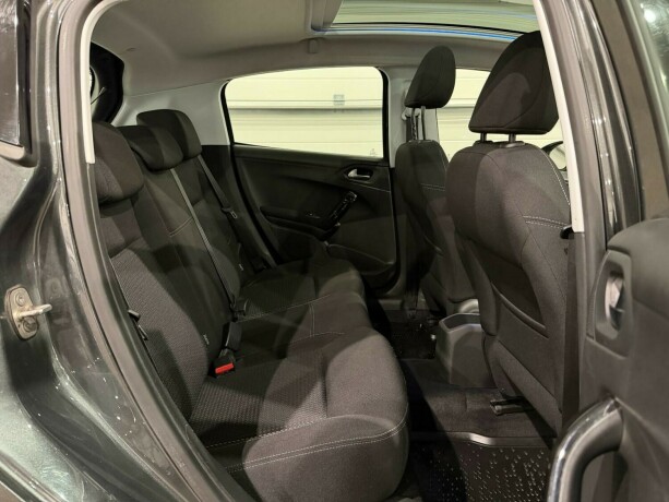 peugeot-208-bensin-2017-big-10
