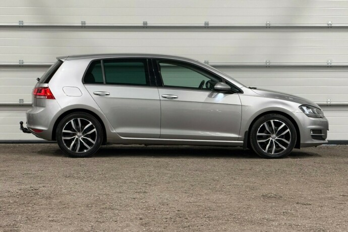 volkswagen-golf-bensin-2015-big-1