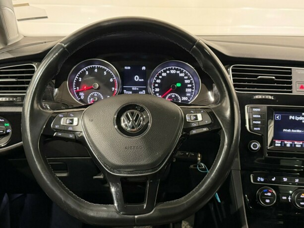 volkswagen-golf-bensin-2015-big-15