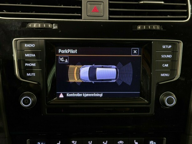 volkswagen-golf-bensin-2015-big-17