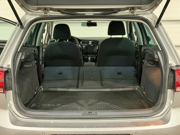 volkswagen-golf-bensin-2015-big-13