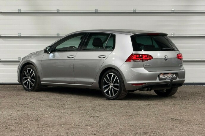 volkswagen-golf-bensin-2015-big-3