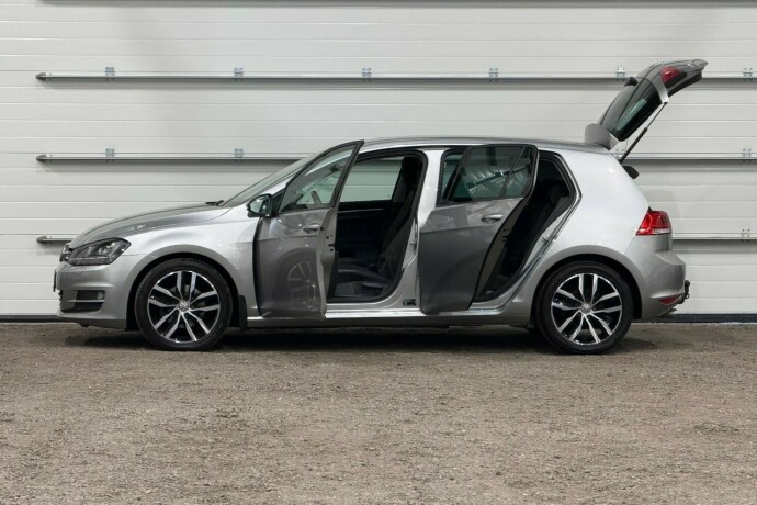 volkswagen-golf-bensin-2015-big-5