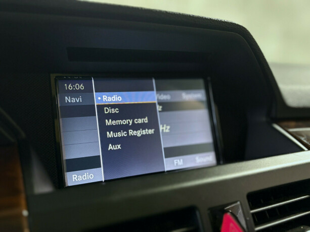 mercedes-benz-glk-diesel-2011-big-8