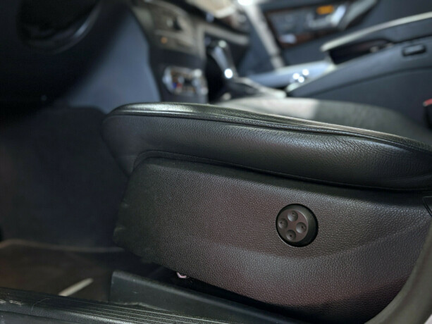 mercedes-benz-glk-diesel-2011-big-17
