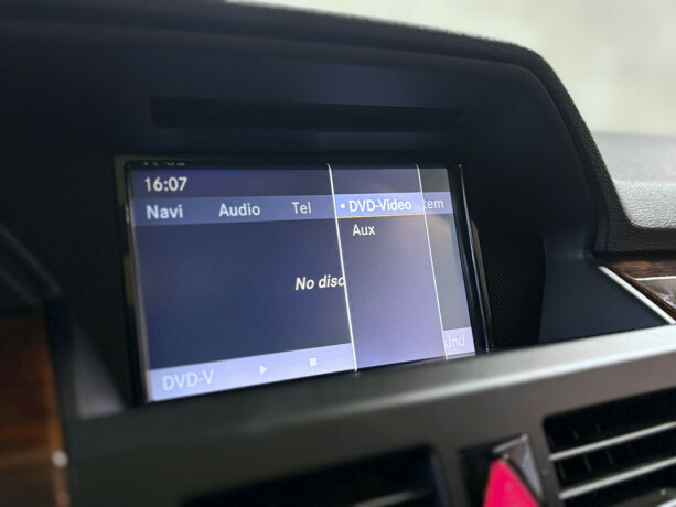 mercedes-benz-glk-diesel-2011-big-9