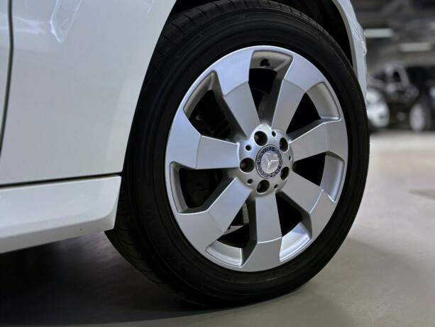 mercedes-benz-glk-diesel-2011-big-27