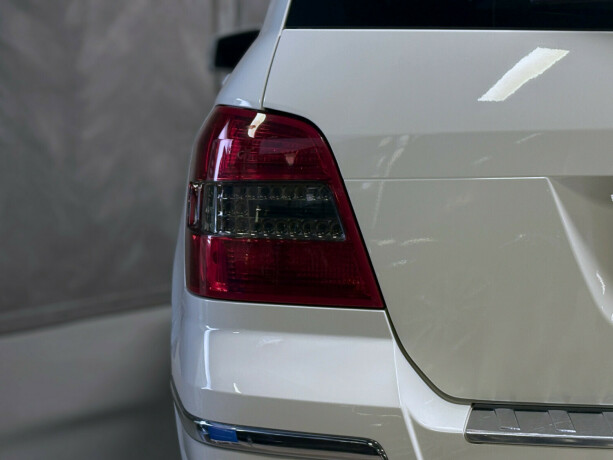 mercedes-benz-glk-diesel-2011-big-25