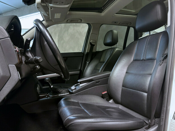mercedes-benz-glk-diesel-2011-big-2