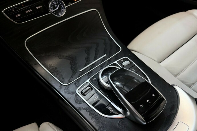 mercedes-benz-c-klasse-elektrisitetbensin-2018-big-33