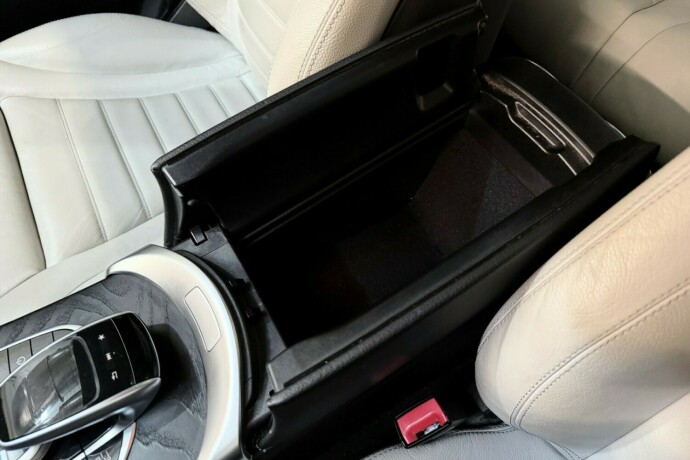 mercedes-benz-c-klasse-elektrisitetbensin-2018-big-38