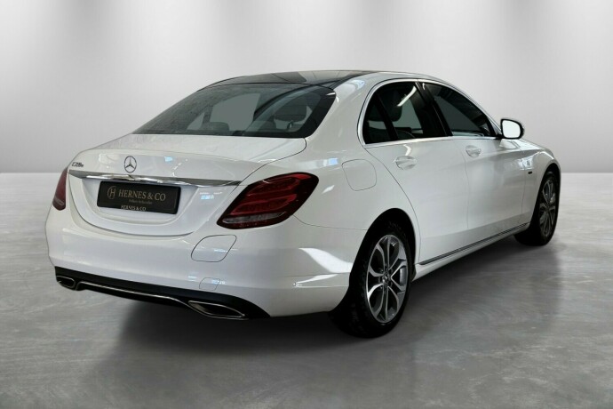 mercedes-benz-c-klasse-elektrisitetbensin-2018-big-5