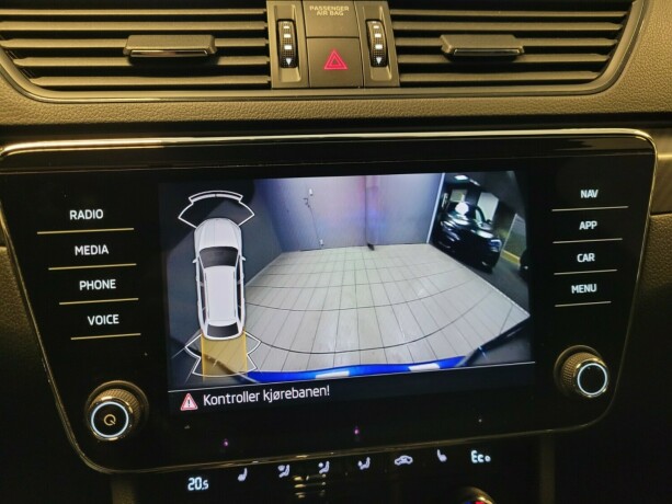skoda-superb-plug-in-petrol-2021-big-32