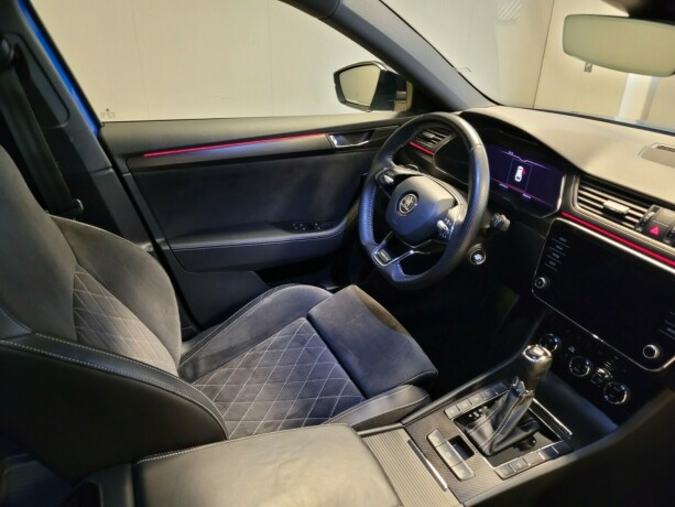 skoda-superb-plug-in-petrol-2021-big-13