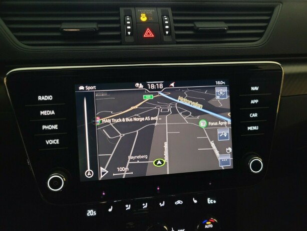 skoda-superb-plug-in-petrol-2021-big-34