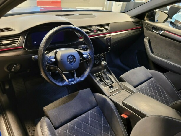 skoda-superb-plug-in-petrol-2021-big-26