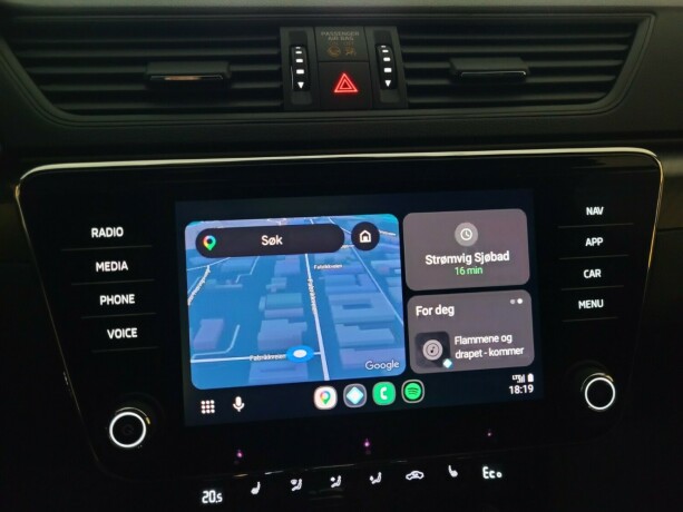 skoda-superb-plug-in-petrol-2021-big-37