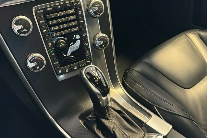 volvo-xc-60-diesel-2015-big-16
