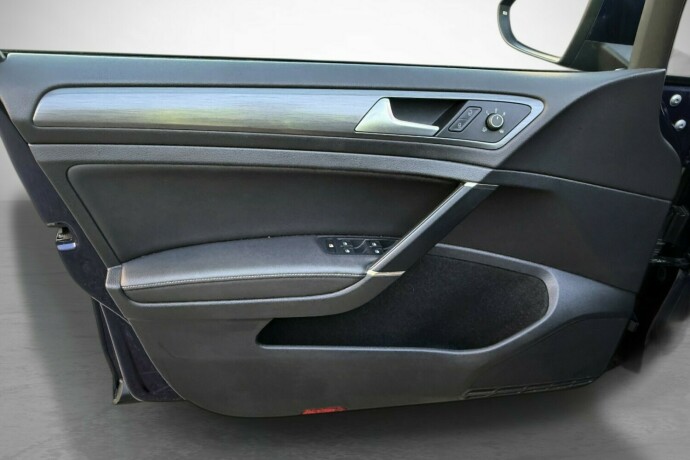 volkswagen-golf-elektrisitet-2019-big-14