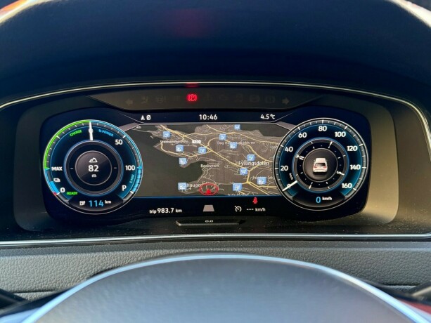 volkswagen-golf-elektrisitet-2019-big-18