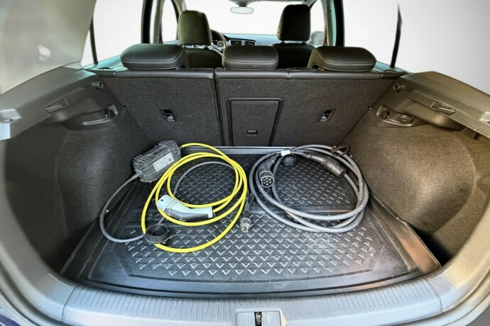 volkswagen-golf-elektrisitet-2019-big-36