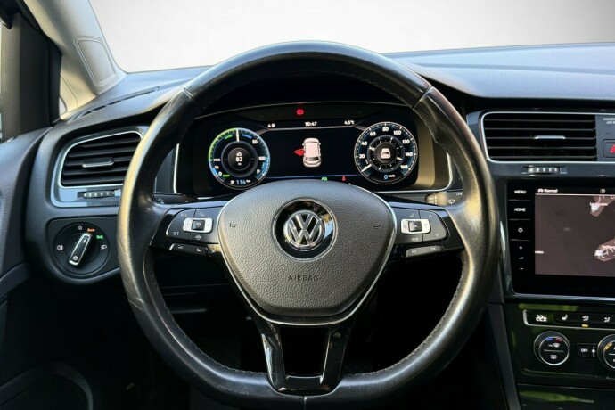 volkswagen-golf-elektrisitet-2019-big-33