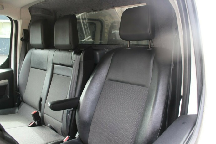 peugeot-expert-diesel-2022-big-8