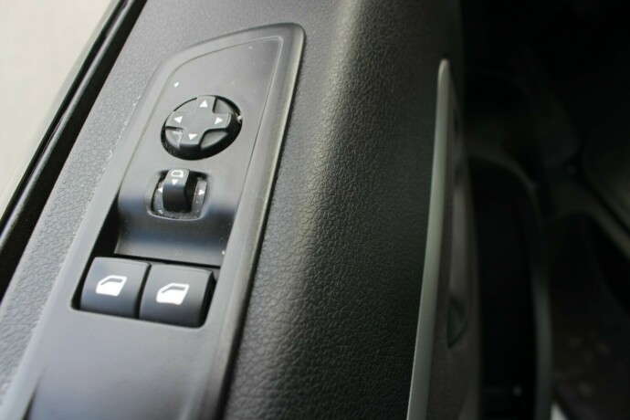 peugeot-expert-diesel-2022-big-9