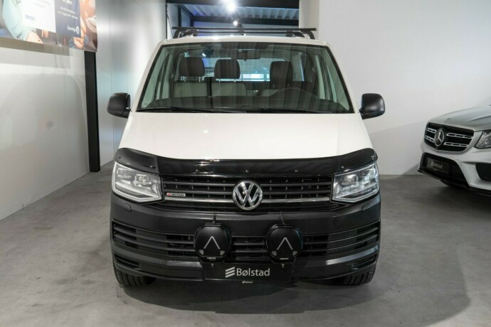 volkswagen-transporter-diesel-2017-big-1