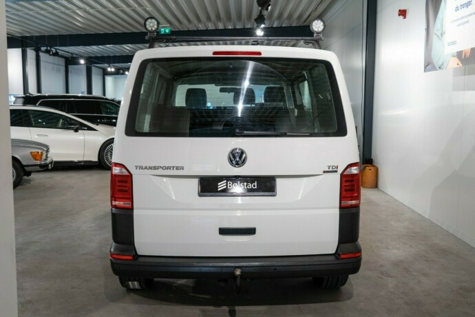 volkswagen-transporter-diesel-2017-big-3