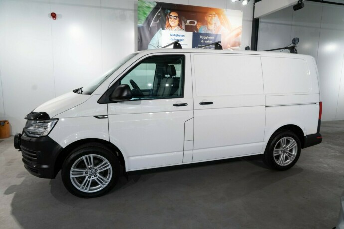 volkswagen-transporter-diesel-2017-big-2