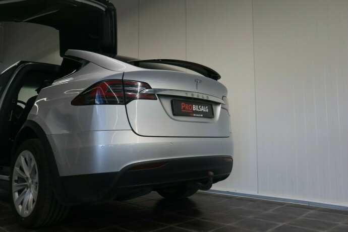 tesla-model-x-elektrisitet-2017-big-35