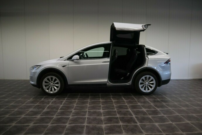 tesla-model-x-elektrisitet-2017-big-36