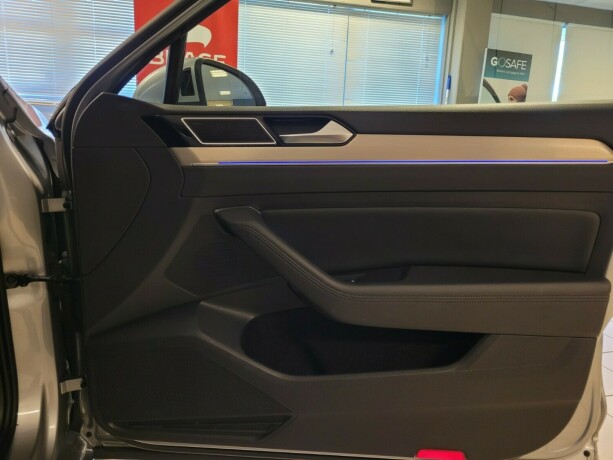 volkswagen-passat-elektrisitetbensin-2018-big-16