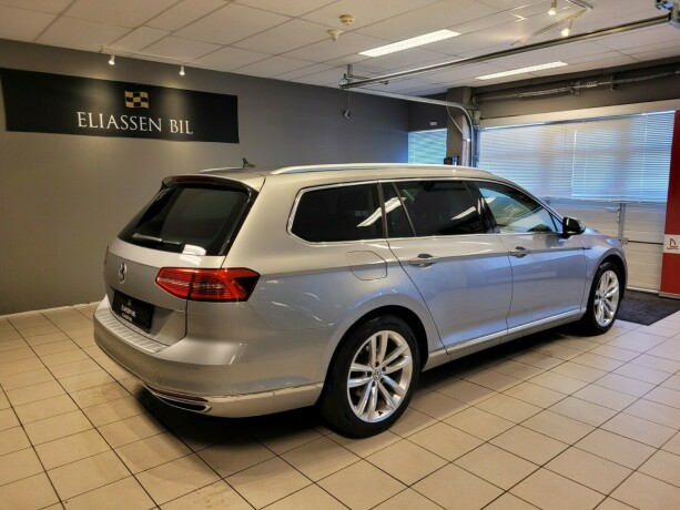 volkswagen-passat-elektrisitetbensin-2018-big-4
