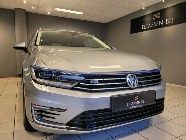 volkswagen-passat-elektrisitetbensin-2018-big-9