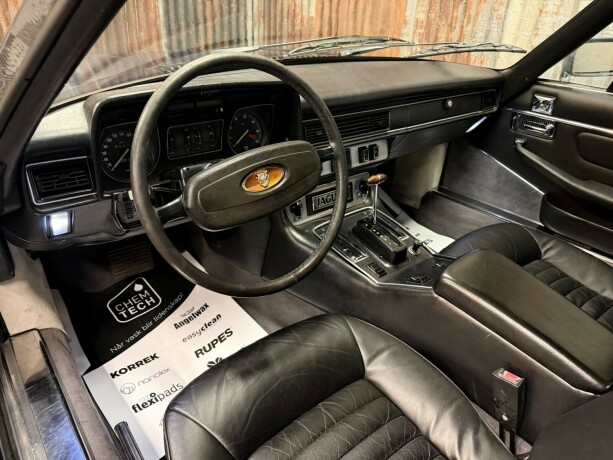 jaguar-xjs-bensin-1981-big-22