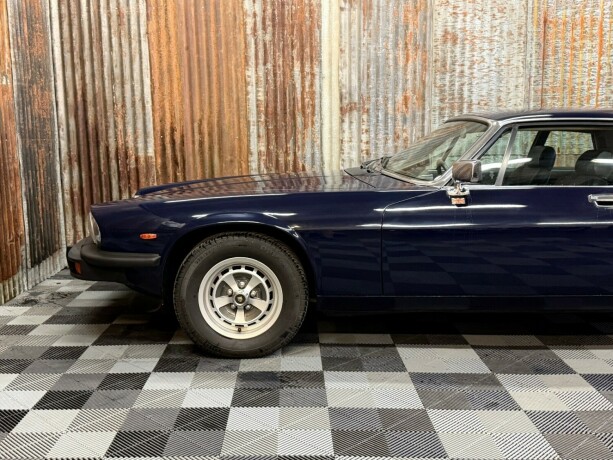 jaguar-xjs-bensin-1981-big-14
