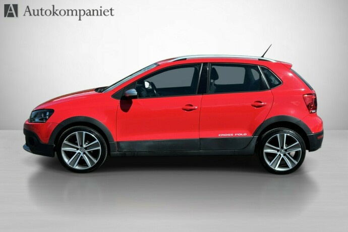 volkswagen-polo-cross-bensin-2011-big-5