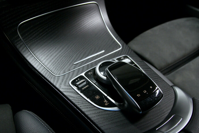 mercedes-benz-glc-plug-in-petrol-2017-big-16