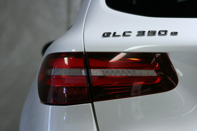mercedes-benz-glc-plug-in-petrol-2017-big-31