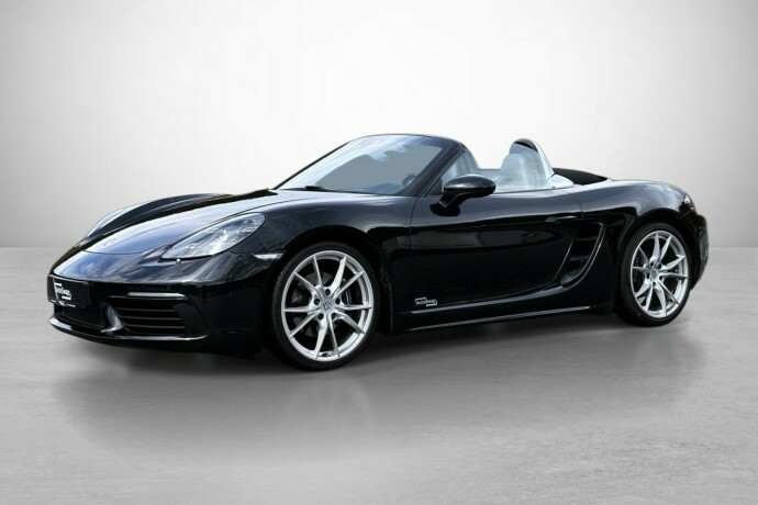 porsche-boxster-bensin-2017-big-0
