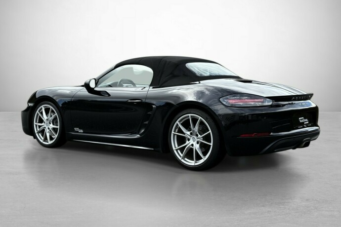 porsche-boxster-bensin-2017-big-11