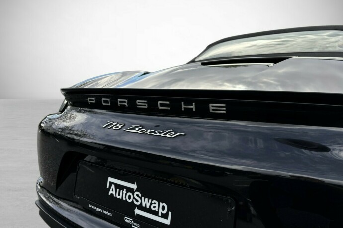 porsche-boxster-bensin-2017-big-14