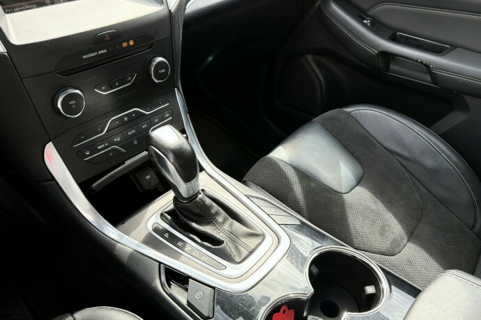 ford-s-max-diesel-2016-big-16