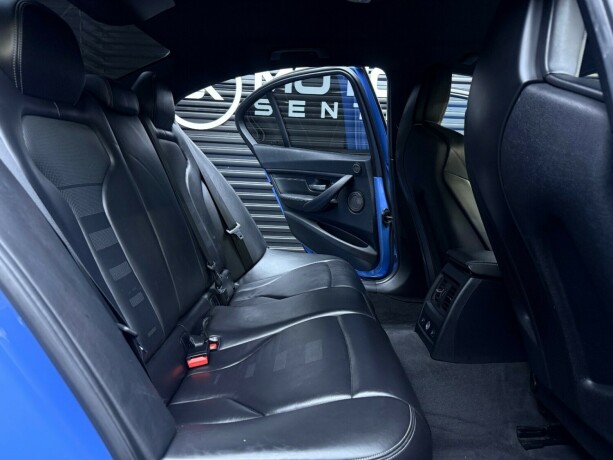 bmw-m3-bensin-2015-big-48
