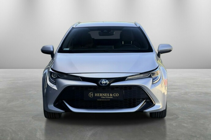 toyota-corolla-elektrisitetbensin-2019-big-3