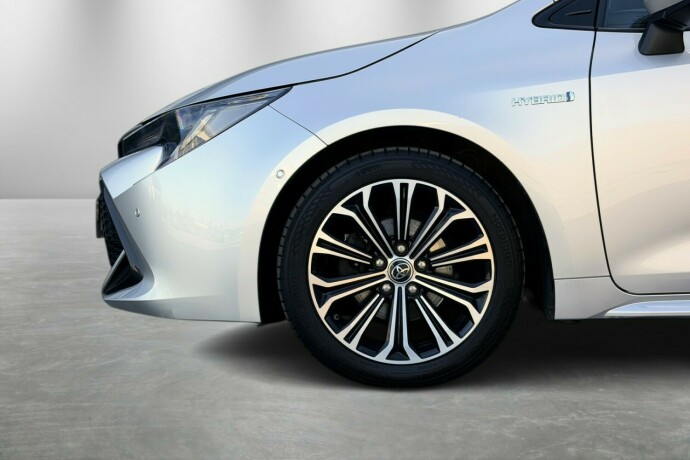 toyota-corolla-elektrisitetbensin-2019-big-5