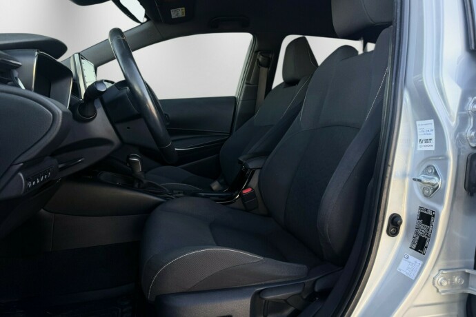 toyota-corolla-elektrisitetbensin-2019-big-13